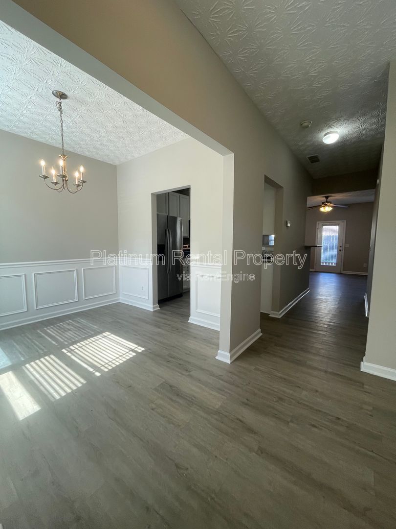 Wonderful, 3 bedroom, 2.5 bath townhome in sought after Atlanta neighborhood by Platinum Property Management Services, Inc. property image