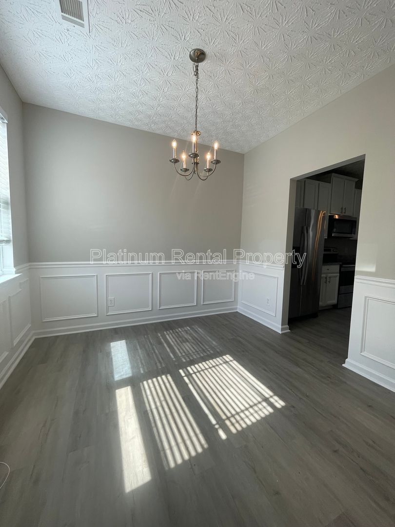 Wonderful, 3 bedroom, 2.5 bath townhome in sought after Atlanta neighborhood by Platinum Property Management Services, Inc. property image