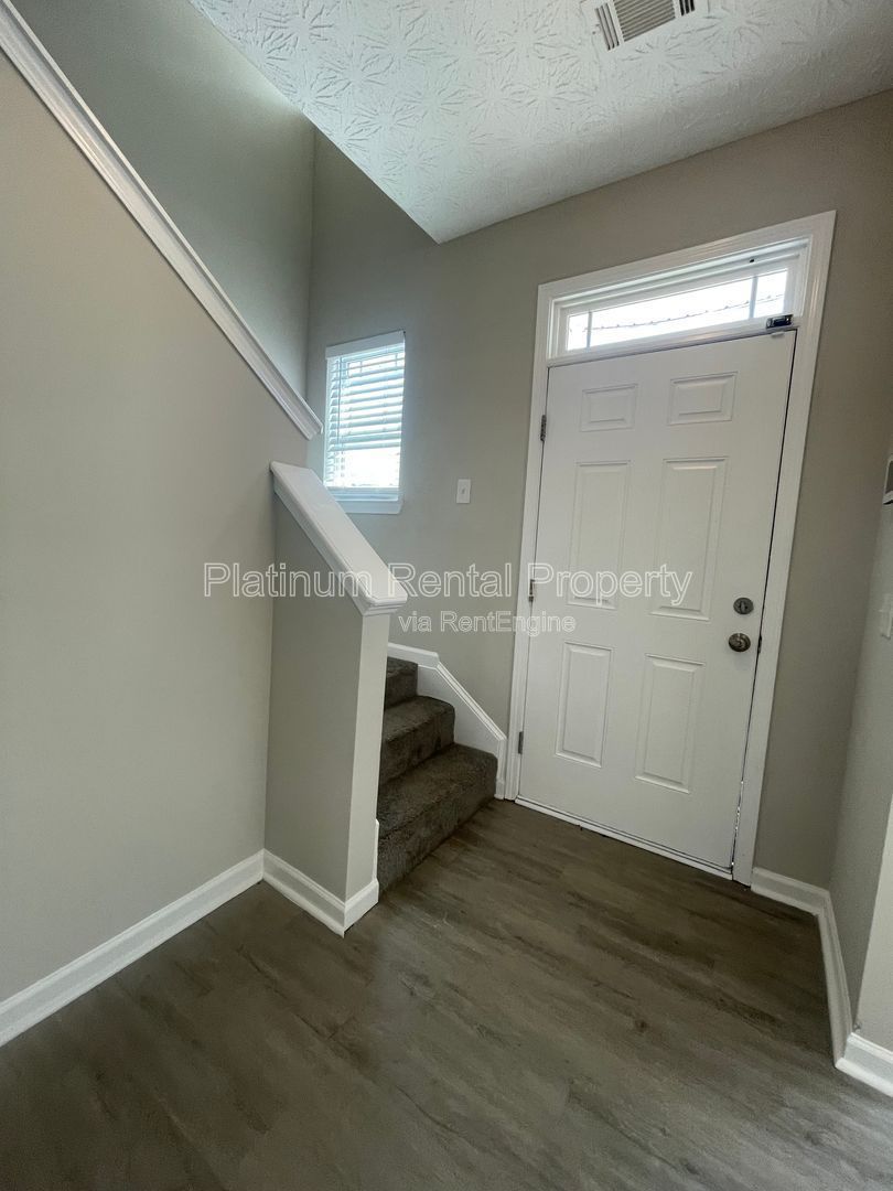 Wonderful, 3 bedroom, 2.5 bath townhome in sought after Atlanta neighborhood by Platinum Property Management Services, Inc. property image