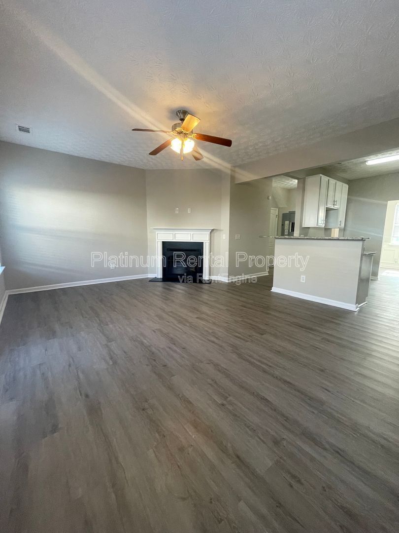 Wonderful, 3 bedroom, 2.5 bath townhome in sought after Atlanta neighborhood by Platinum Property Management Services, Inc. property image