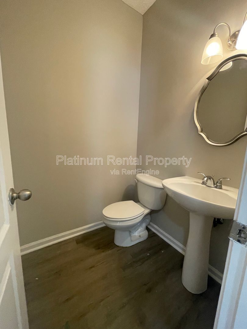 Wonderful, 3 bedroom, 2.5 bath townhome in sought after Atlanta neighborhood by Platinum Property Management Services, Inc. property image