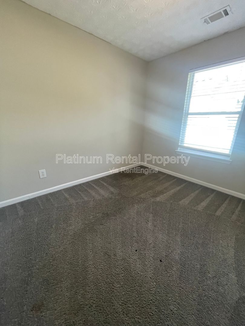 Wonderful, 3 bedroom, 2.5 bath townhome in sought after Atlanta neighborhood by Platinum Property Management Services, Inc. property image