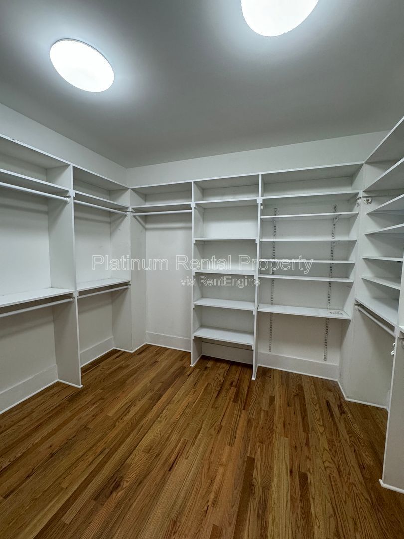 Spectacular Better-Than-New Modern 4 bedroom house in prime In-Town Atlanta location by Platinum Property Management, Services, Inc. property image