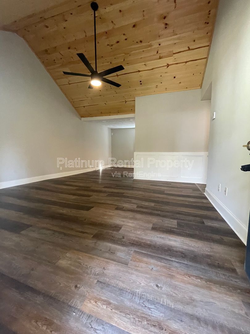 Charming, updated 3-bedroom home in the heart of Hoschton by Platinum Property Management Services, Inc. property image