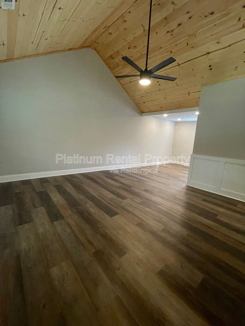 Charming, updated 3-bedroom home in the heart of Hoschton by Platinum Property Management Services, Inc. property image