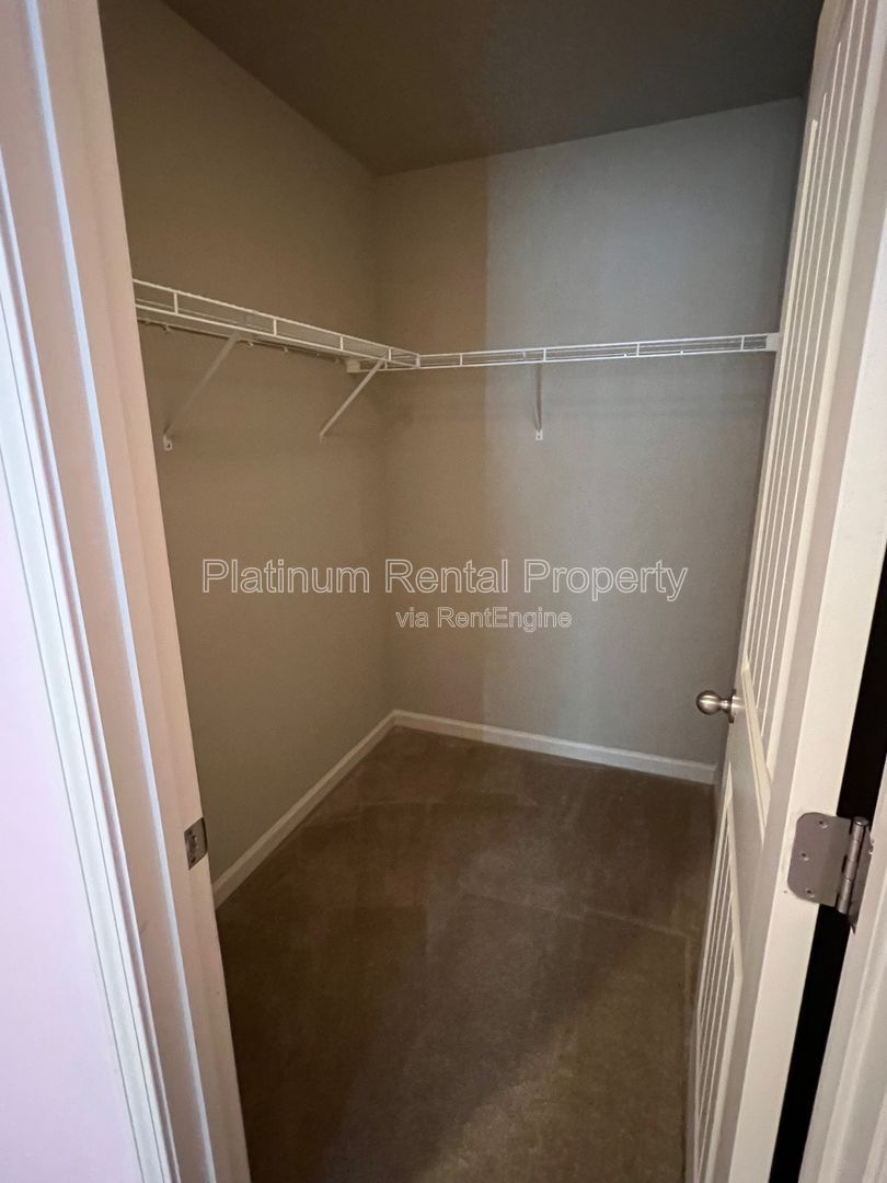 Gorgeous 5 Bedroom, 4 Bath home in Cumming by Platinum Property Management property image