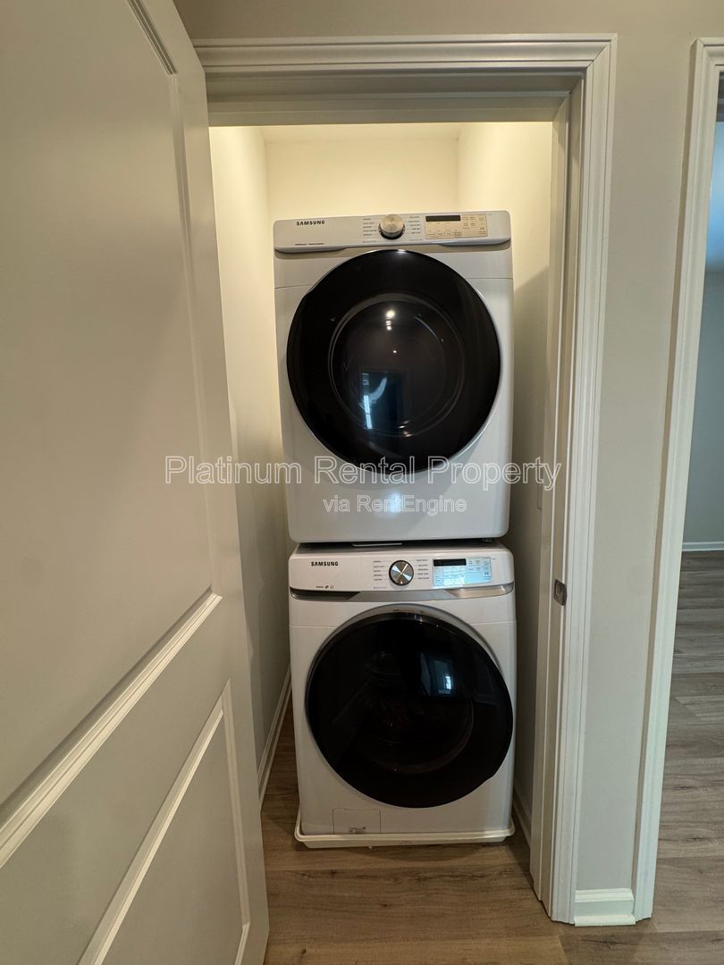 Spotless Buckhead Townhome For Rent, 2 Bedroom, 2 Bath by Platinum Property Management Services, Inc property image