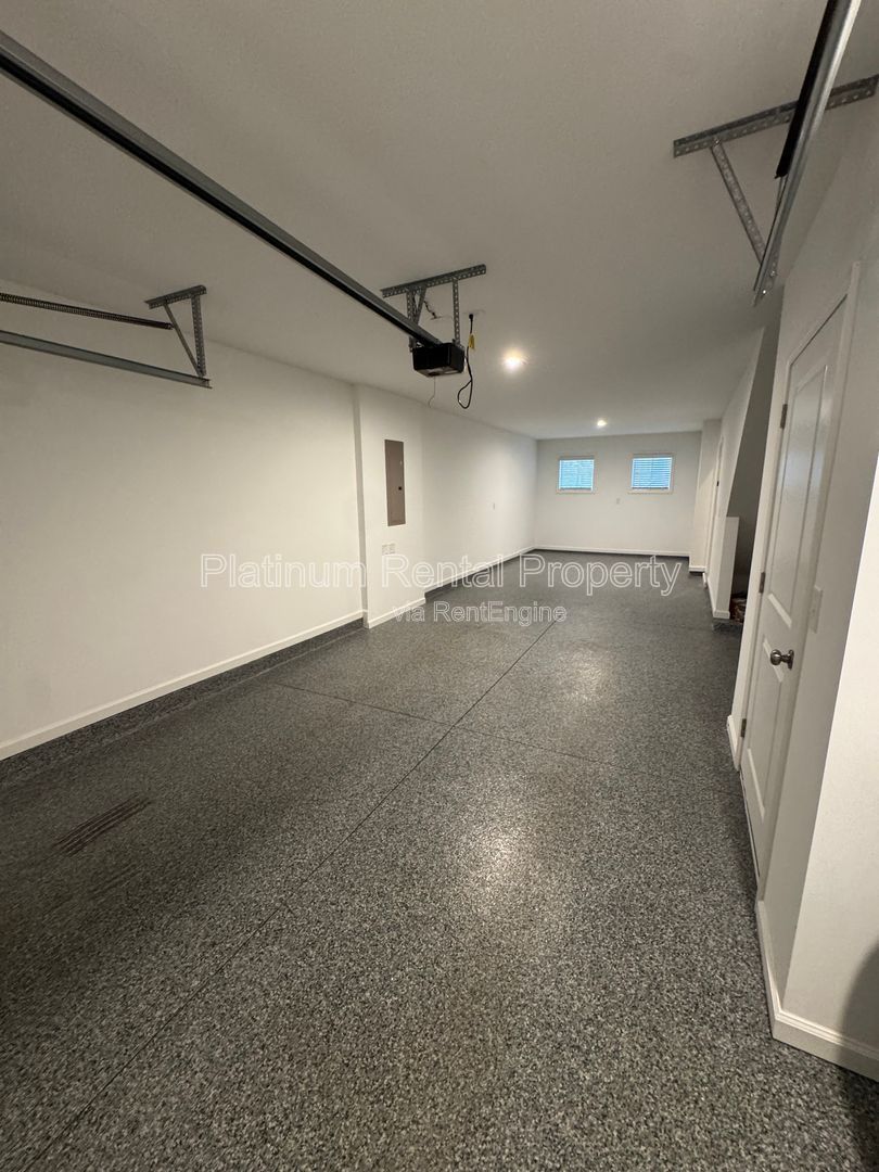 Spotless Buckhead Townhome For Rent, 2 Bedroom, 2 Bath by Platinum Property Management Services, Inc property image