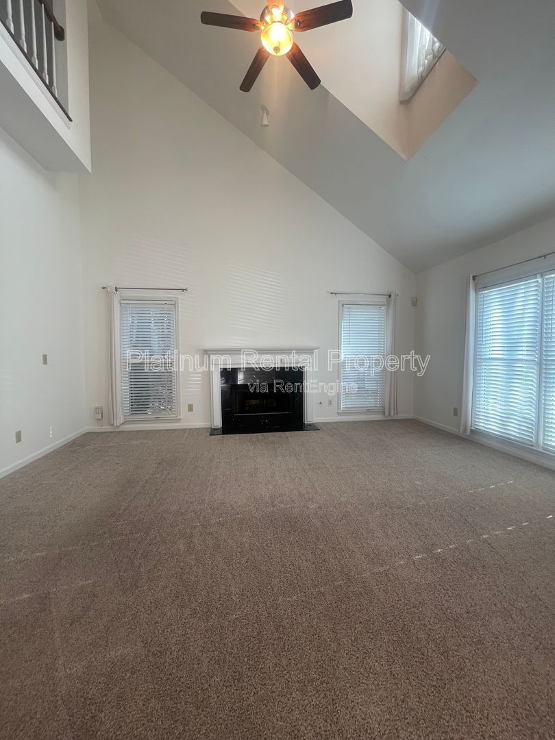 Location, location, location!  Gorgeous 3 bedroom home in desirable Roswell community by Platinum Property Management Services, Inc. property image