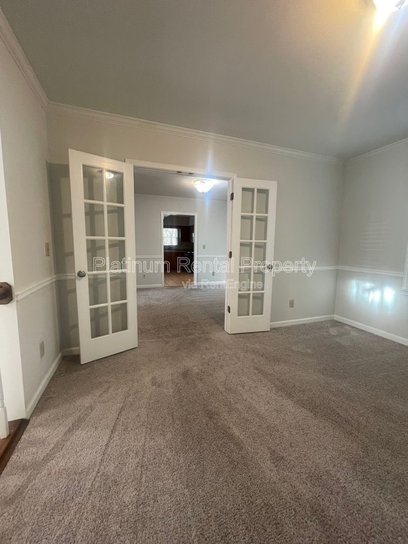 Location, location, location!  Gorgeous 3 bedroom home in desirable Roswell community by Platinum Property Management Services, Inc. property image