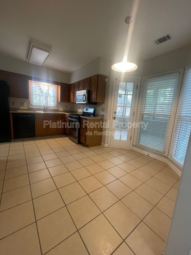 Location, location, location!  Gorgeous 3 bedroom home in desirable Roswell community by Platinum Property Management Services, Inc. property image