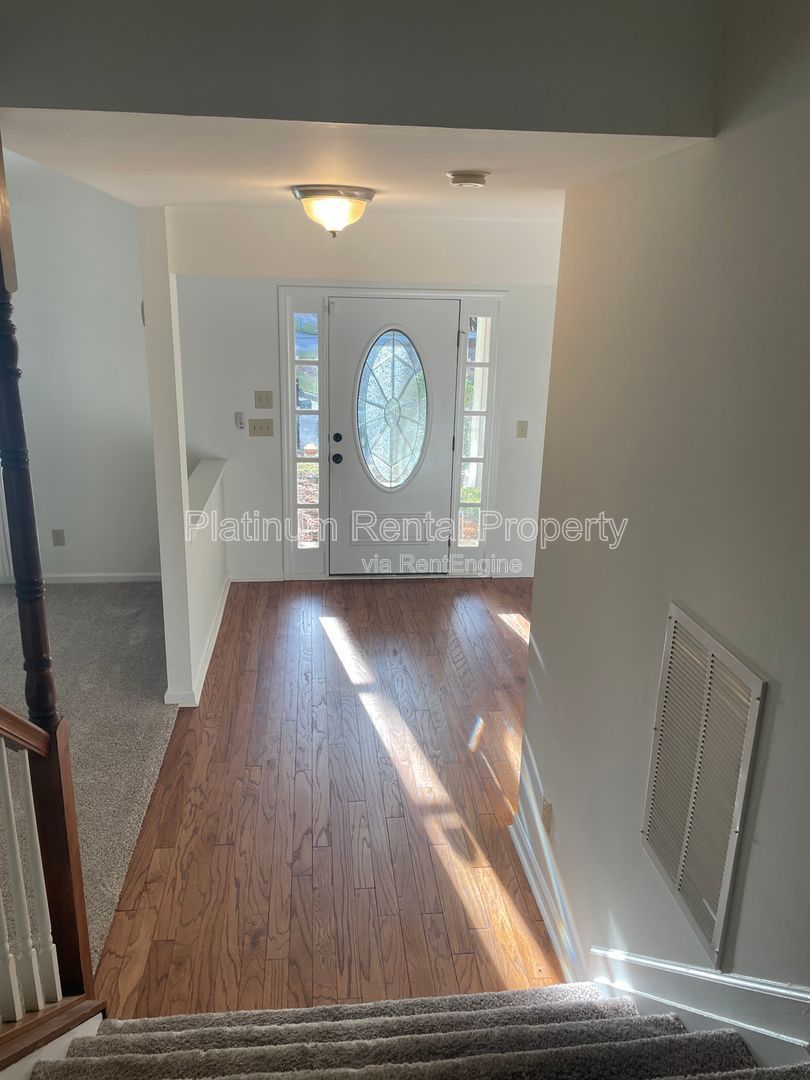 Location, location, location!  Gorgeous 3 bedroom home in desirable Roswell community by Platinum Property Management Services, Inc. property image