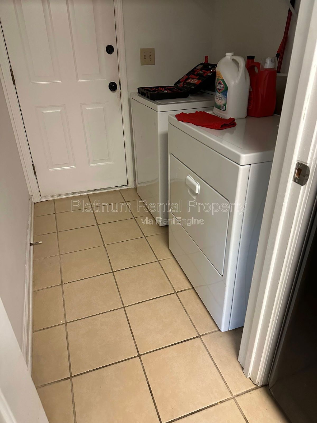 Location, location, location!  Gorgeous 3 bedroom home in desirable Roswell community by Platinum Property Management Services, Inc. property image