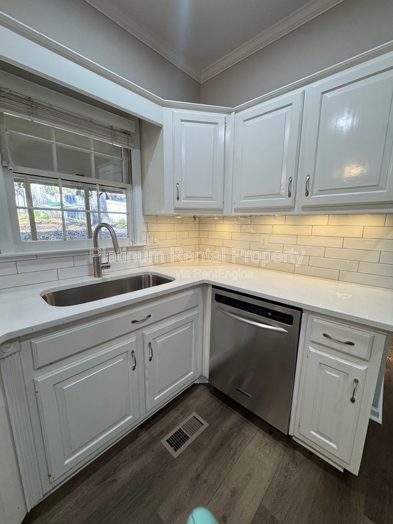 Beautiful 4 Bedroom Brick home in East Cobb / Marietta by Platinum Property Management Services, Inc. property image