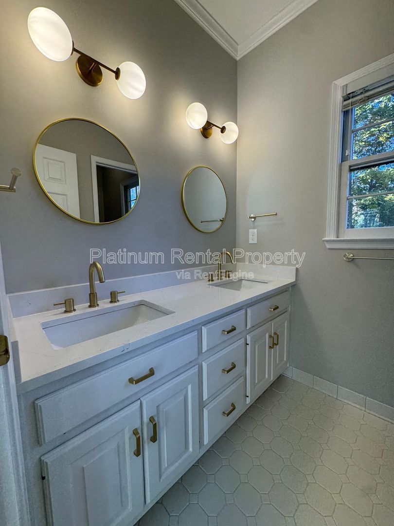 Beautiful 4 Bedroom Brick home in East Cobb / Marietta by Platinum Property Management Services, Inc. property image