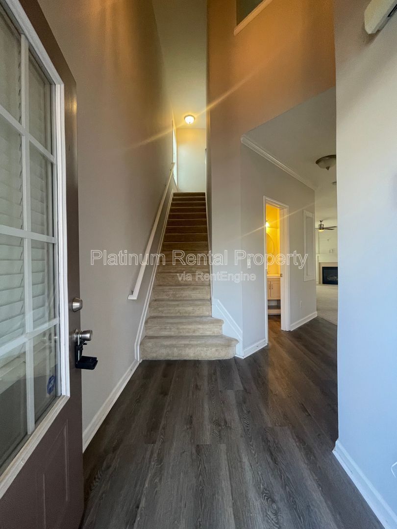 Wonderful 3 bedroom townhome in an unbeatable Cumming location by Platinum Property Management Services, Inc. property image