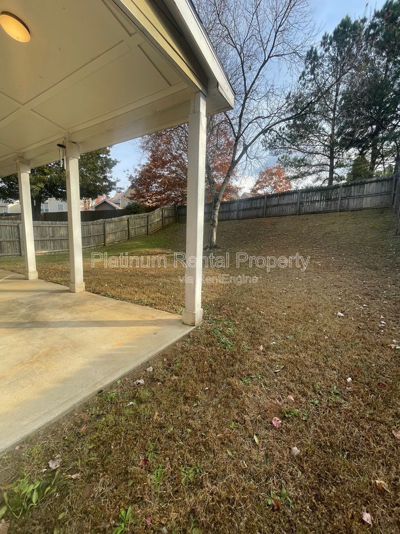 Wonderful 3 bedroom townhome in an unbeatable Cumming location by Platinum Property Management Services, Inc. property image