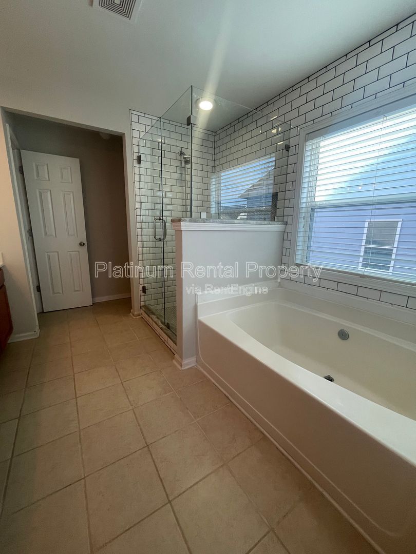 Wonderful 3 bedroom townhome in an unbeatable Cumming location by Platinum Property Management Services, Inc. property image