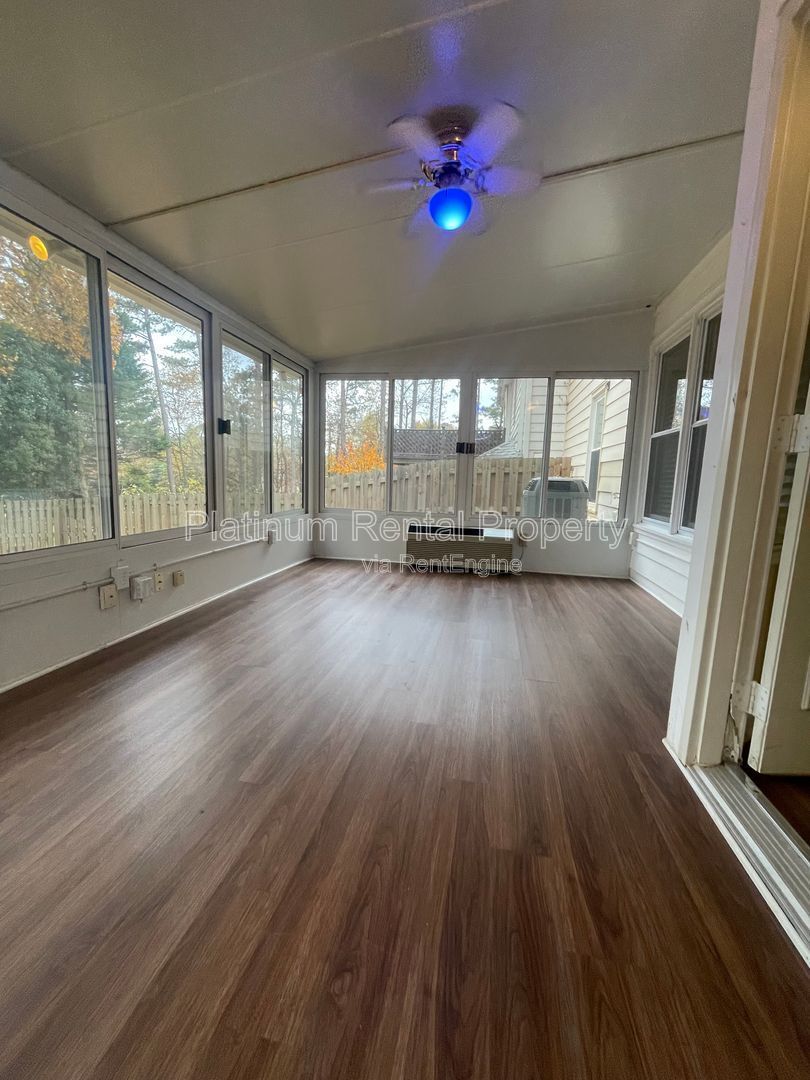 Location, Location, Location! This beautiful and well maintained three-bedroom townhome in convenient Peachtree Corners location is brought to you by Platinum Property Management Services, Inc. property image