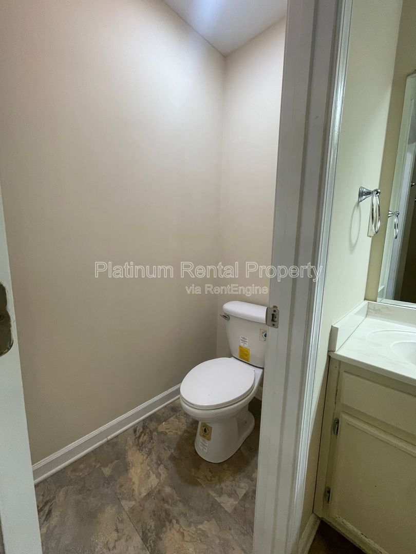 Location, Location, Location! This beautiful and well maintained three-bedroom townhome in convenient Peachtree Corners location is brought to you by Platinum Property Management Services, Inc. property image