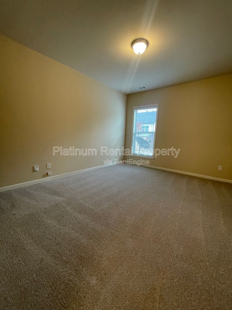 Immaculate, 5-bedroom, executive home in highly sought after Bridgetowne community by Platinum Property Management Services, Inc. property image