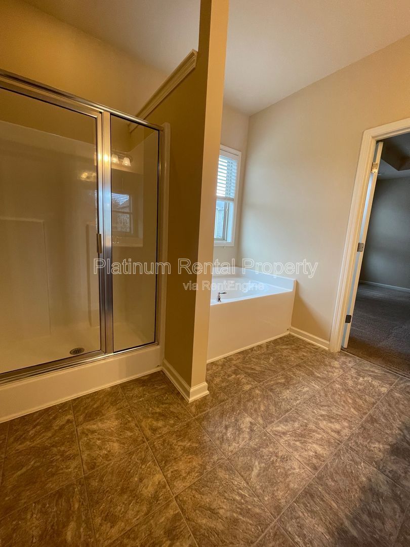 Immaculate, 5-bedroom, executive home in highly sought after Bridgetowne community by Platinum Property Management Services, Inc. property image