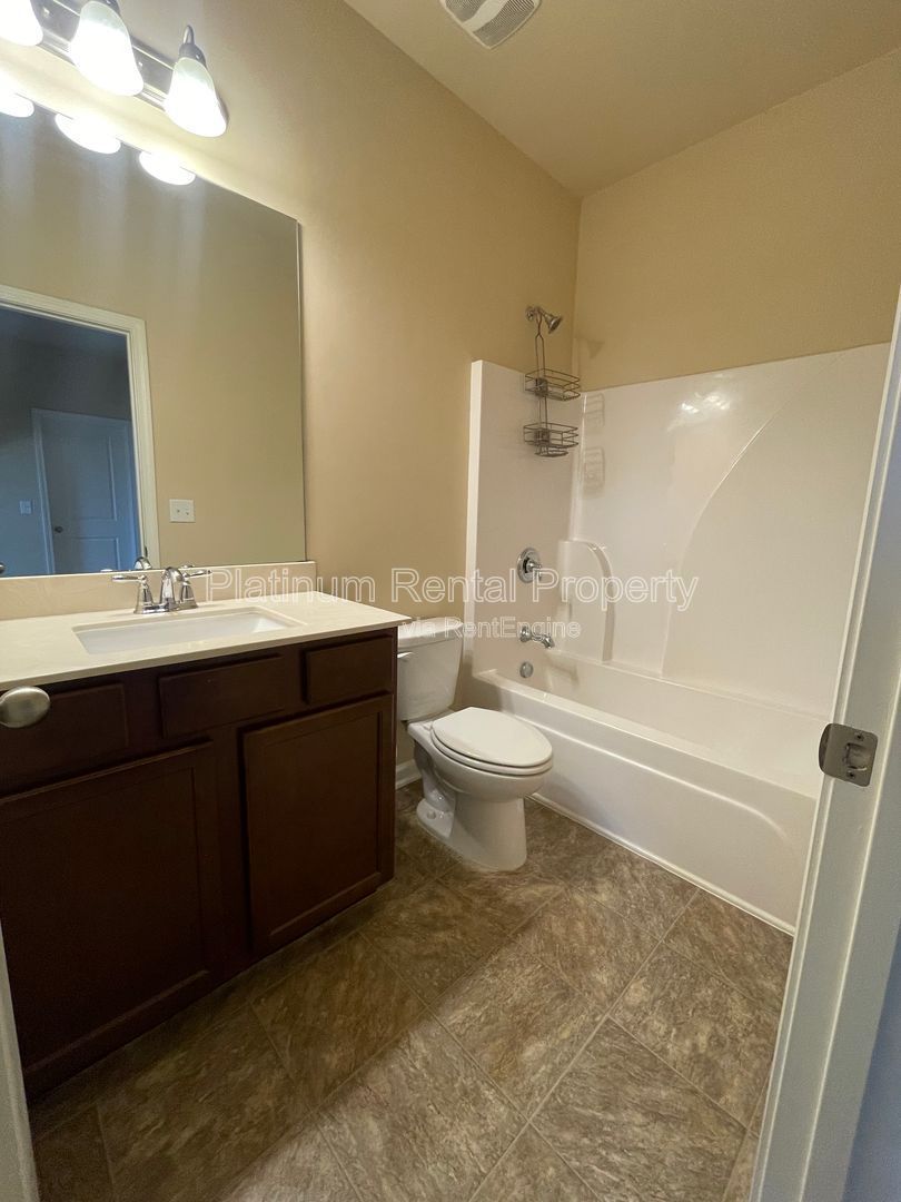 Immaculate, 5-bedroom, executive home in highly sought after Bridgetowne community by Platinum Property Management Services, Inc. property image