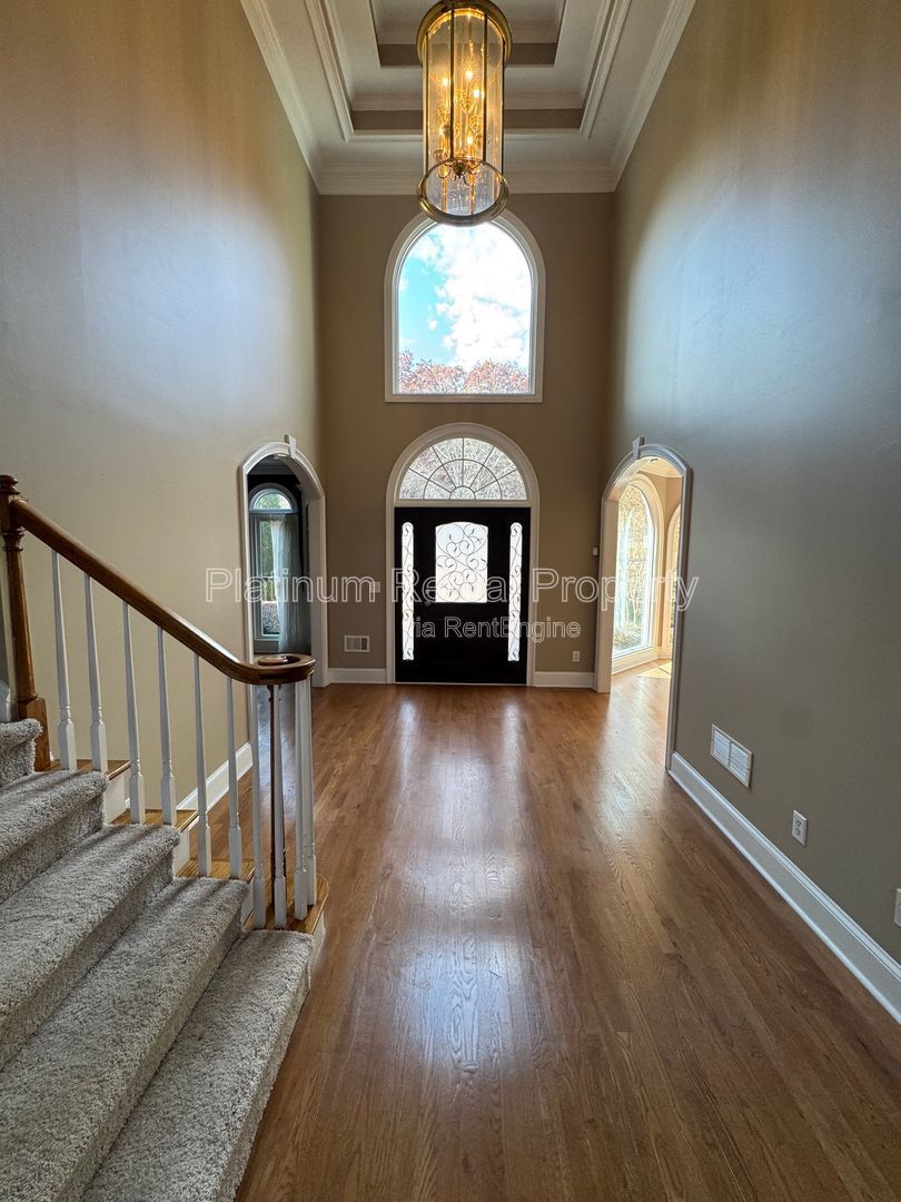 Exquisite 6 Bedroom home in Alpharetta / Roswell for rent by Platinum Property Management Services, Inc. property image