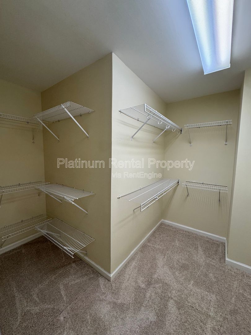 Exquisite 6 Bedroom home in Alpharetta / Roswell for rent by Platinum Property Management Services, Inc. property image