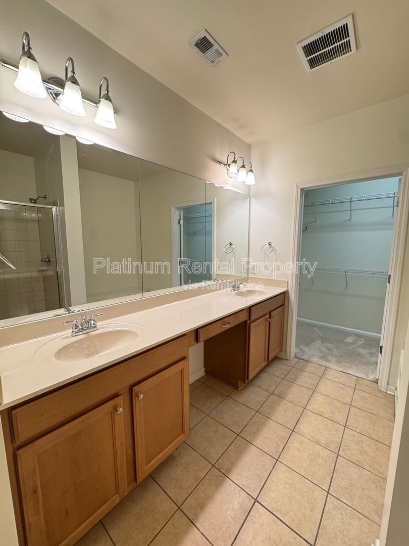 2 Bedroom Condo in Amazing Smyrna / Vinings for rent by Platinum Property Management Services, Inc. property image