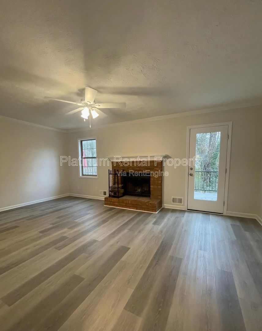 Newly updated 2-bedroom, townhome in convenient Smyrna location, by Platinum Property Management Services, Inc. property image