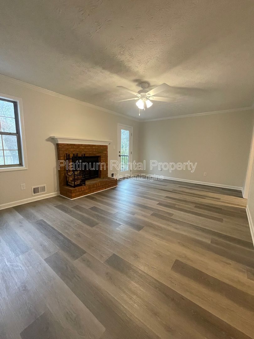 Newly updated 2-bedroom, townhome in convenient Smyrna location, by Platinum Property Management Services, Inc. property image