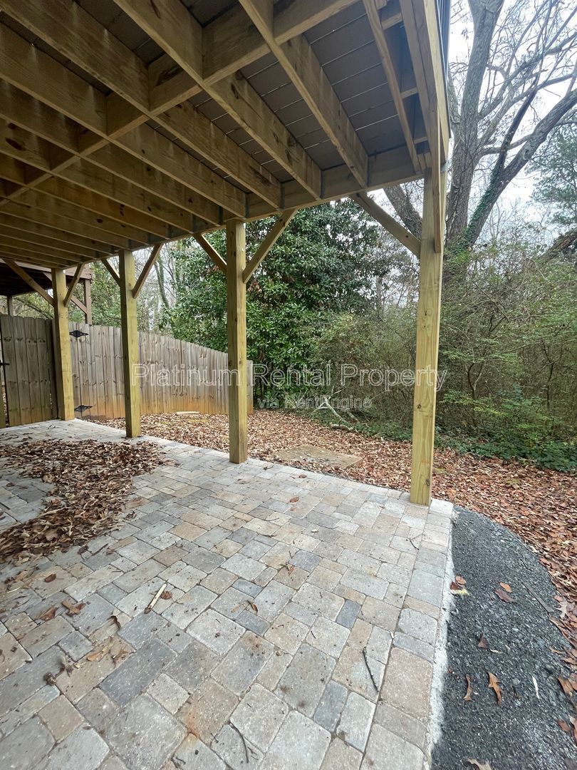 Newly updated 2-bedroom, townhome in convenient Smyrna location, by Platinum Property Management Services, Inc. property image