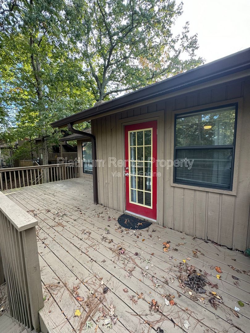 Amazing 1 Bedroom END Unit Townhome on Lake Lanier in Buford by Platinum Property Management Services, Inc. property image