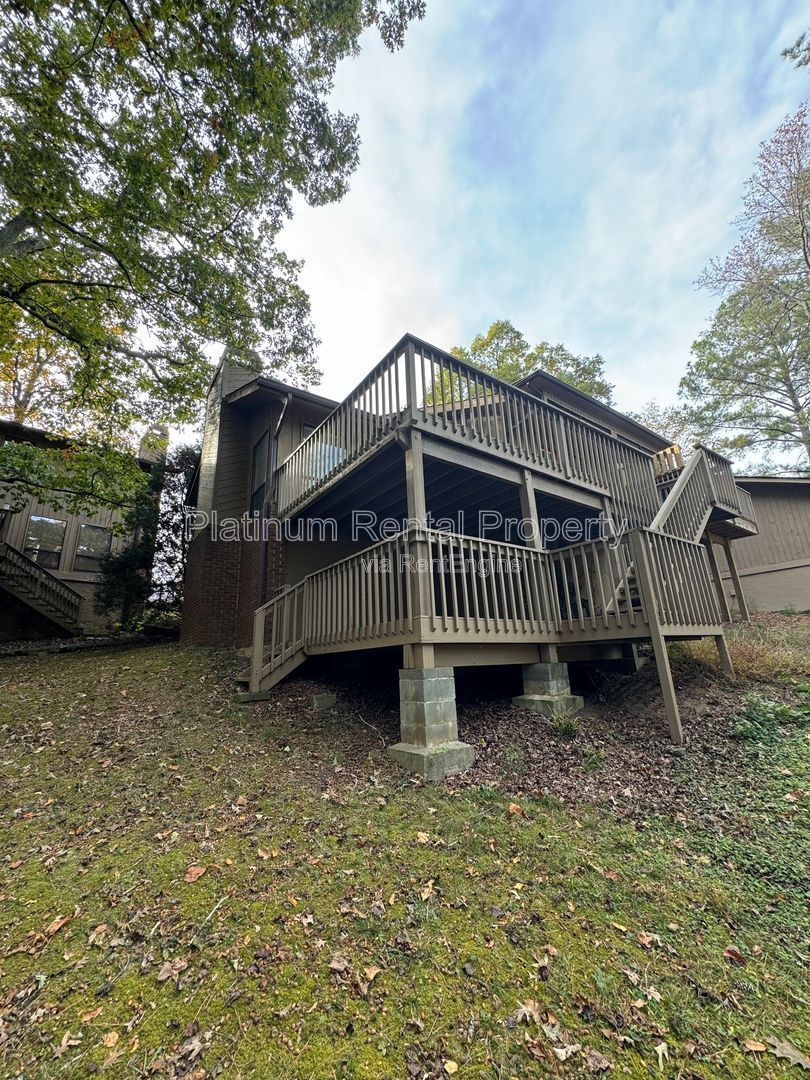 Amazing 1 Bedroom END Unit Townhome on Lake Lanier in Buford by Platinum Property Management Services, Inc. property image