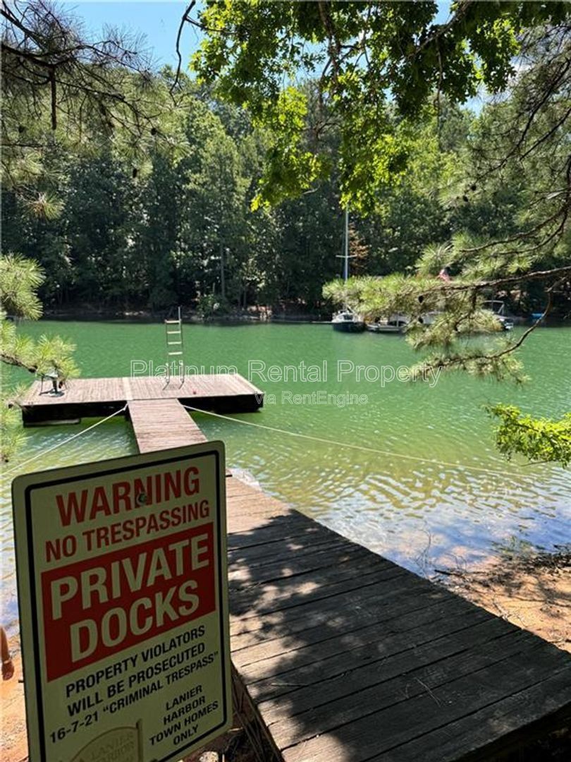 Amazing 1 Bedroom END Unit Townhome on Lake Lanier in Buford by Platinum Property Management Services, Inc. property image