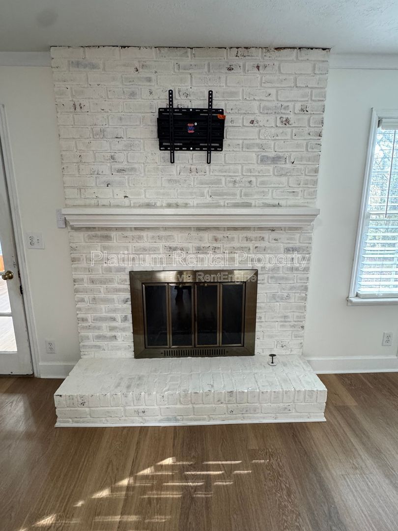 Beautiful, Updated 4 bedroom home in Lilburn by Platinum Property Management Services, Inc. property image