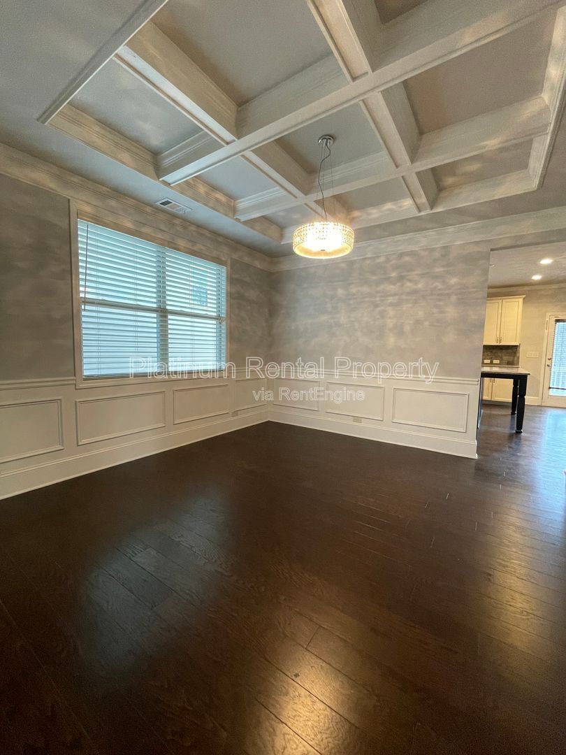 Spacious and immaculate 5-bedroom executive home in the heart of Cumming by Platinum Property Management Services, Inc. property image