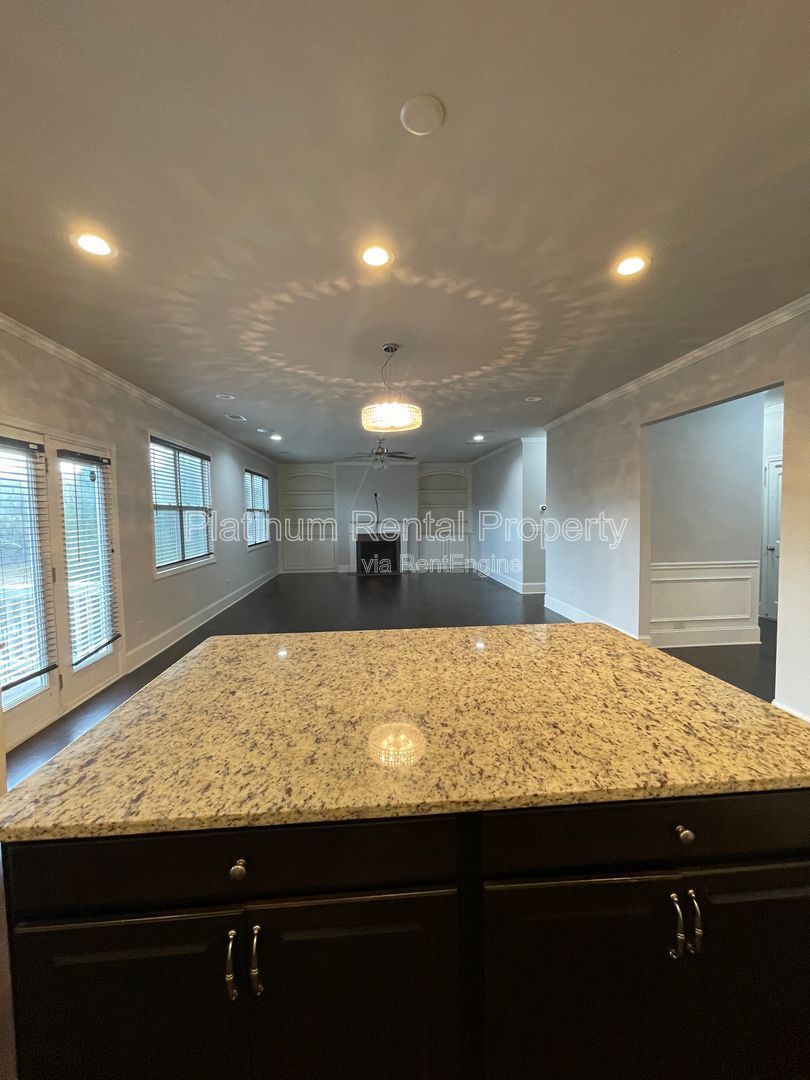 Spacious and immaculate 5-bedroom executive home in the heart of Cumming by Platinum Property Management Services, Inc. property image