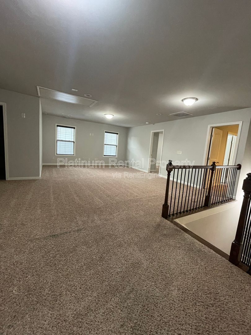 Spacious and immaculate 5-bedroom executive home in the heart of Cumming by Platinum Property Management Services, Inc. property image