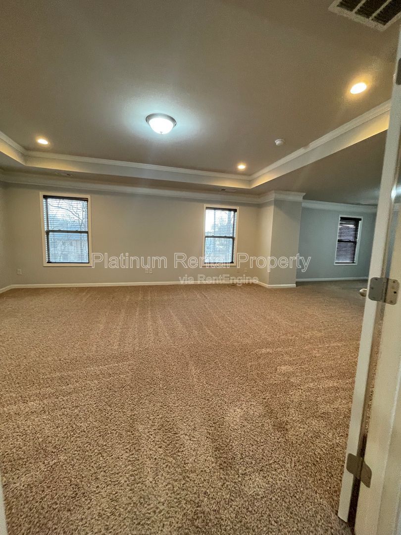 Spacious and immaculate 5-bedroom executive home in the heart of Cumming by Platinum Property Management Services, Inc. property image