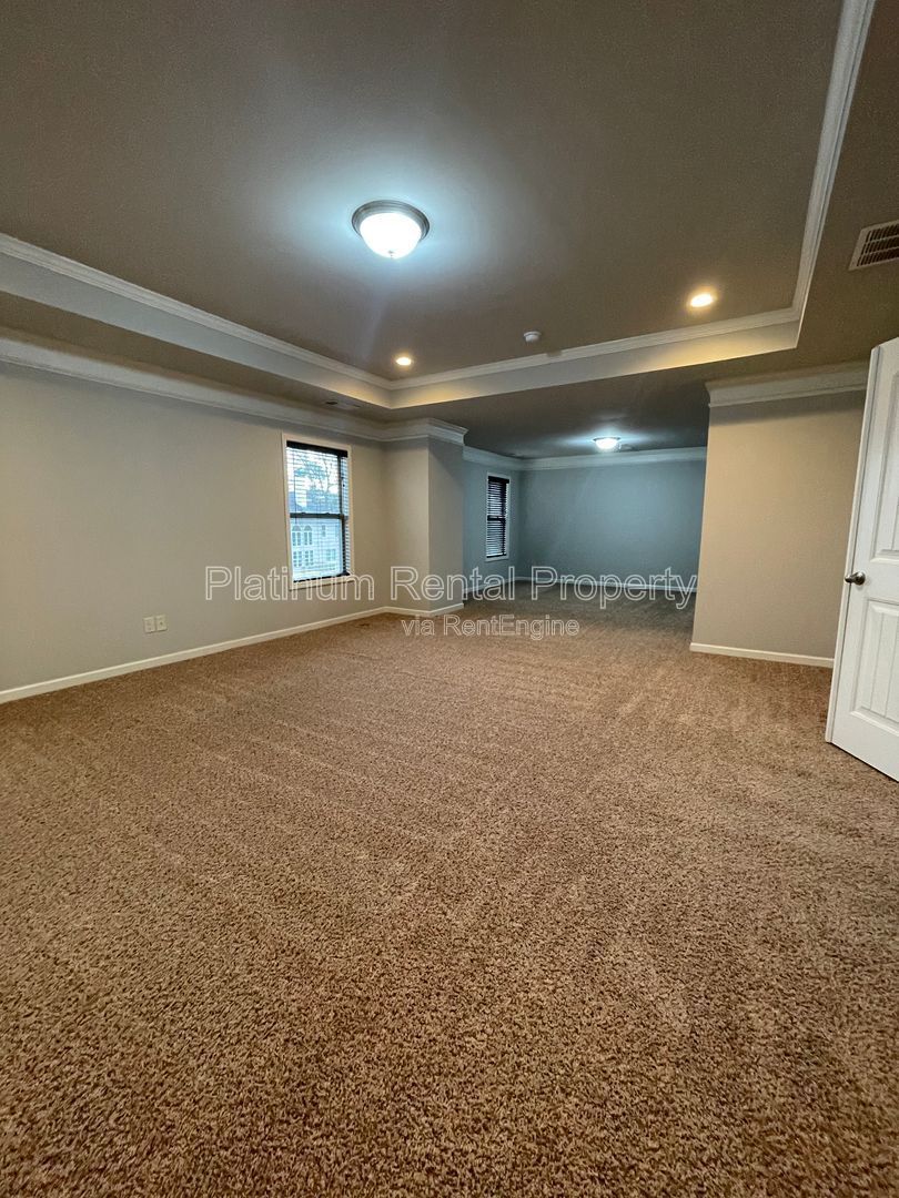 Spacious and immaculate 5-bedroom executive home in the heart of Cumming by Platinum Property Management Services, Inc. property image