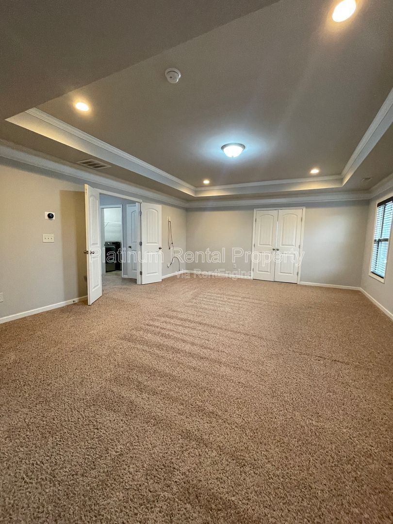 Spacious and immaculate 5-bedroom executive home in the heart of Cumming by Platinum Property Management Services, Inc. property image