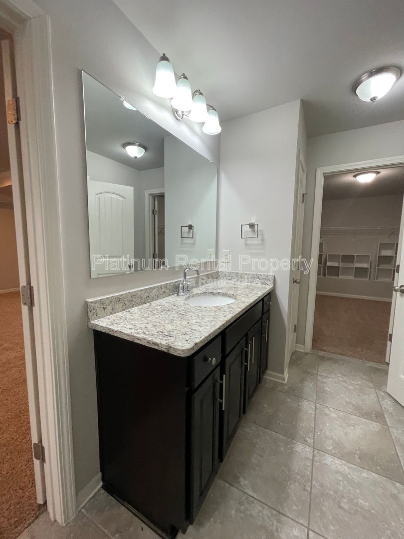 Spacious and immaculate 5-bedroom executive home in the heart of Cumming by Platinum Property Management Services, Inc. property image