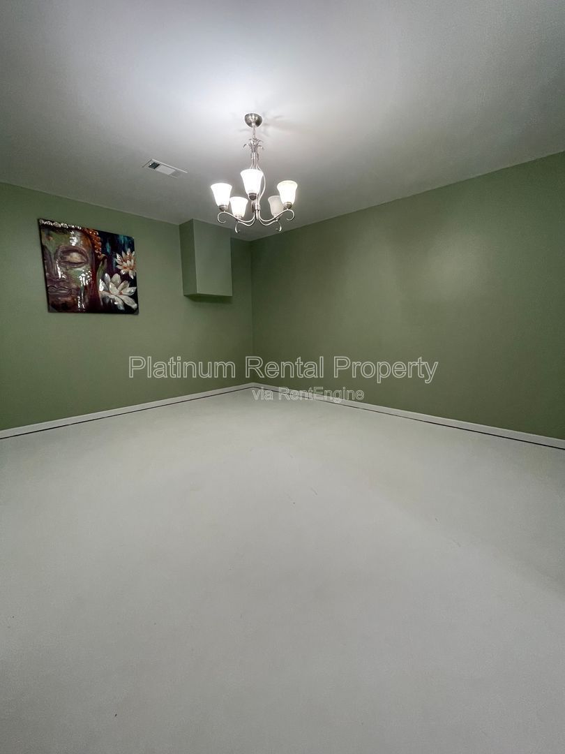 Spacious and immaculate 5-bedroom executive home in the heart of Cumming by Platinum Property Management Services, Inc. property image