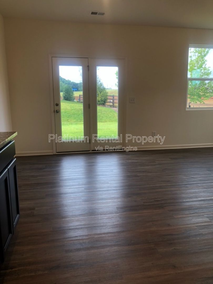 Fabulous 3 bedroom townhome in a convenient and desirable Cartersville location by Platinum Property Management Services, Inc. property image