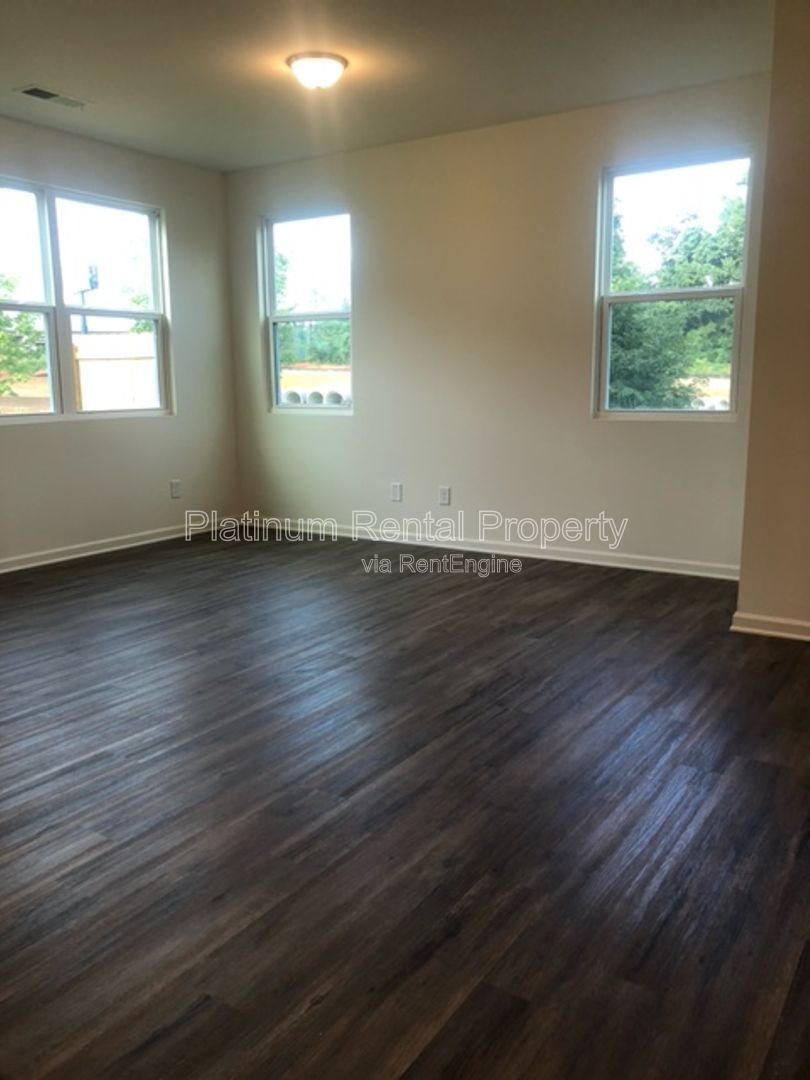 Fabulous 3 bedroom townhome in a convenient and desirable Cartersville location by Platinum Property Management Services, Inc. property image