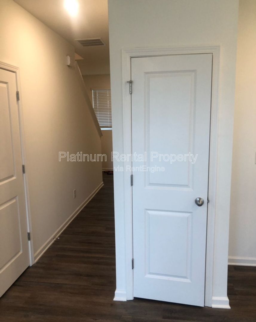 Fabulous 3 bedroom townhome in a convenient and desirable Cartersville location by Platinum Property Management Services, Inc. property image