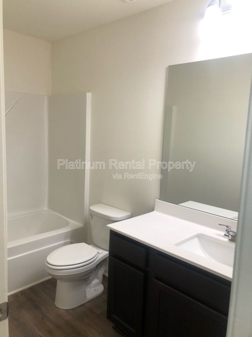 Fabulous 3 bedroom townhome in a convenient and desirable Cartersville location by Platinum Property Management Services, Inc. property image