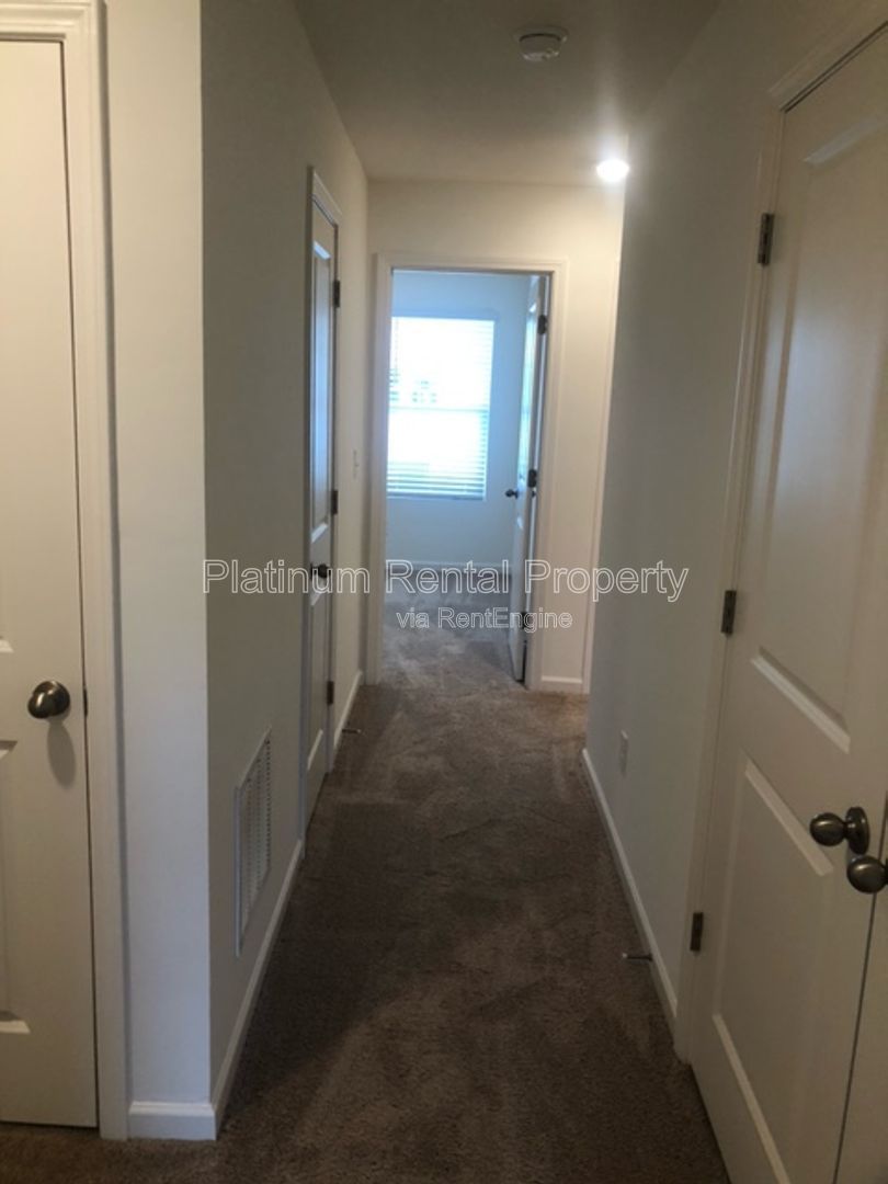 Fabulous 3 bedroom townhome in a convenient and desirable Cartersville location by Platinum Property Management Services, Inc. property image